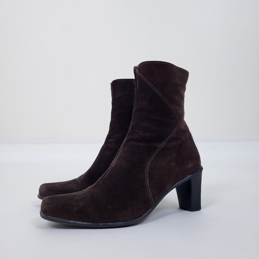 Vintage Dark Brown Suede Heeled Ankle Boots